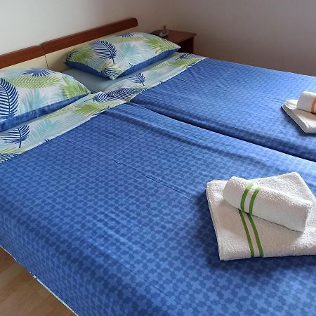 Apartments Kornati Zdrelac Bagian luar foto
