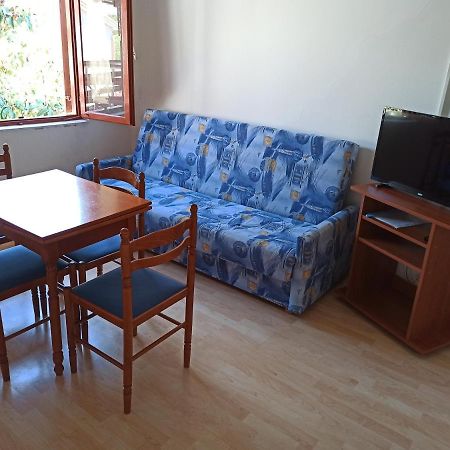 Apartments Kornati Zdrelac Bagian luar foto