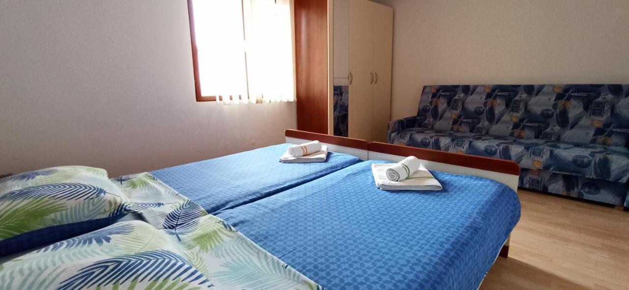 Apartments Kornati Zdrelac Bagian luar foto