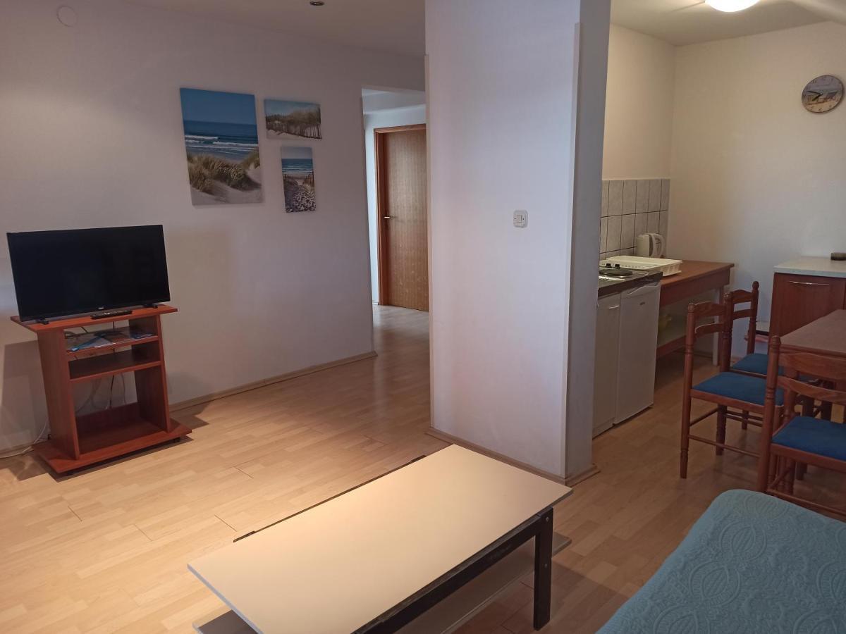 Apartments Kornati Zdrelac Bagian luar foto
