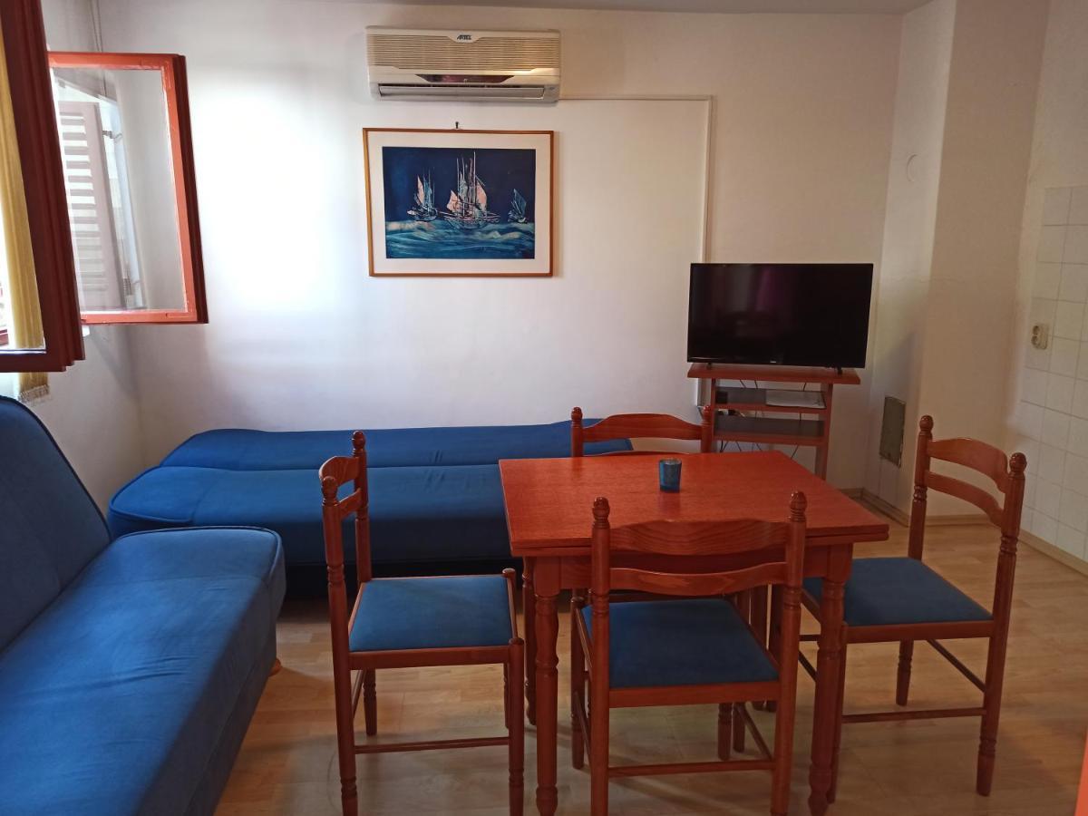 Apartments Kornati Zdrelac Bagian luar foto