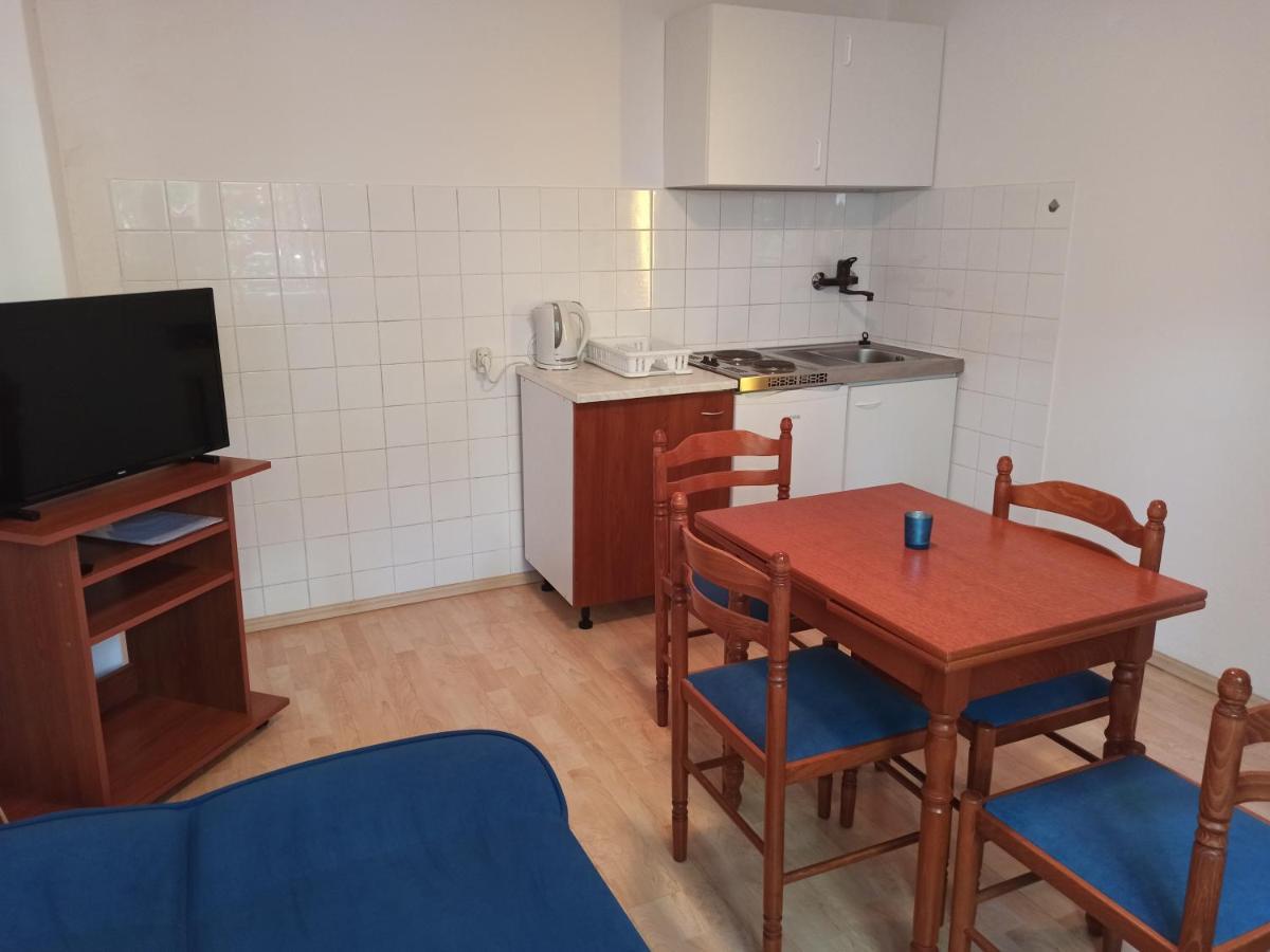 Apartments Kornati Zdrelac Bagian luar foto